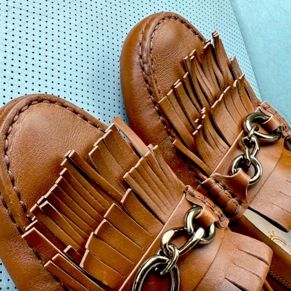 Tod’s leather Movassin Boat Driving Shoes.